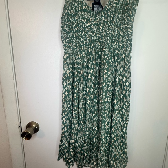 4/$10 Angie Cactus Print Women’s Dress - Picture 5 of 11